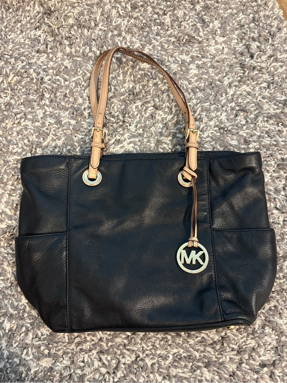 Michael Kors Black Pebbled Leather Bedford Medium Shoulder Tote Bag